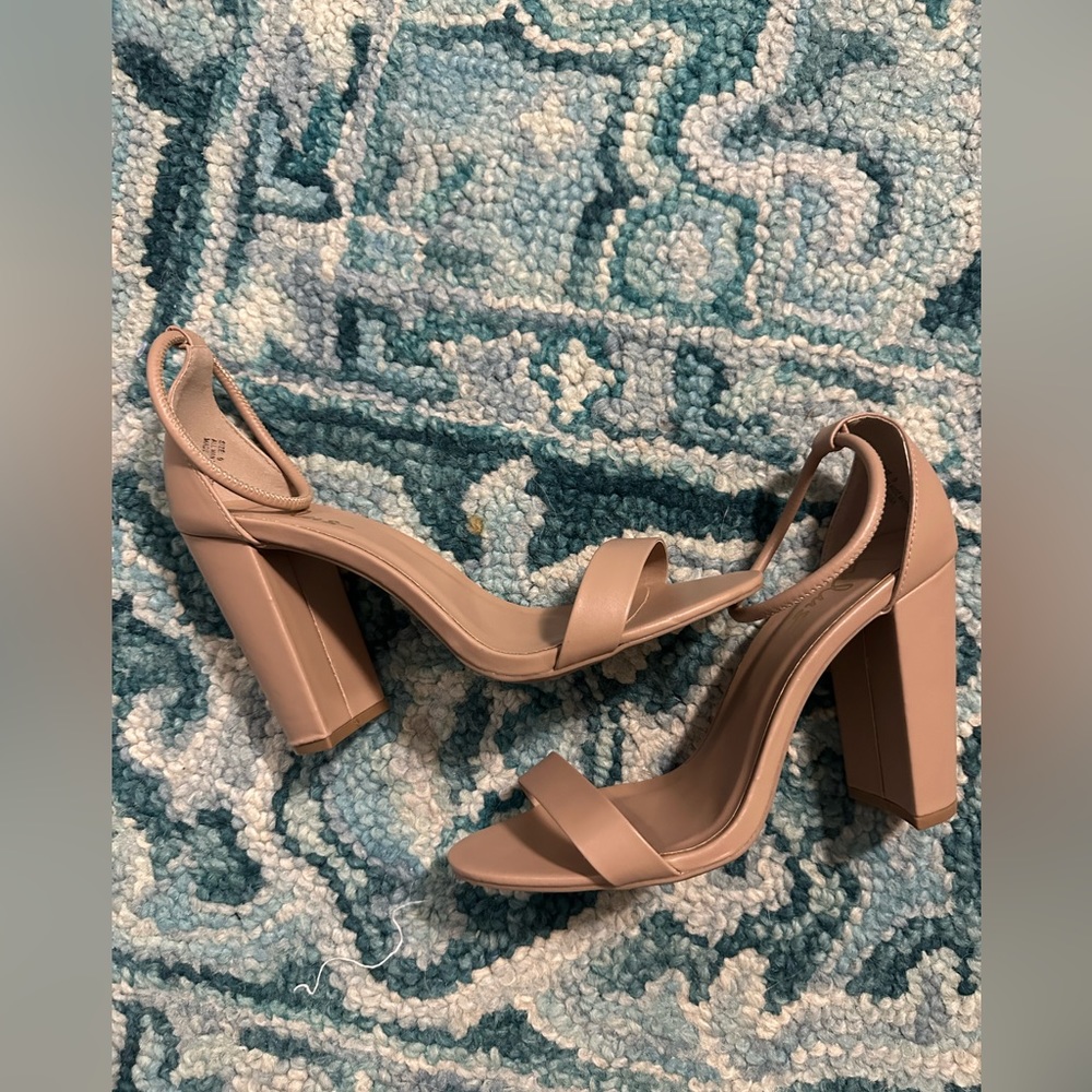 New Lulus Nude Heels